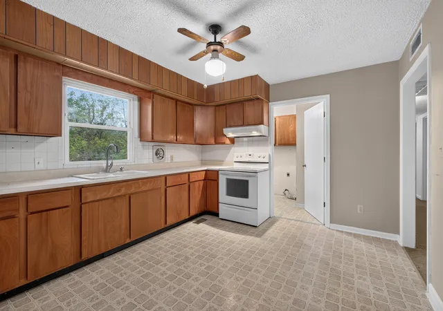 Photo 4 of Sale Pending at 5796 Us 62, Cynthiana, KY 41031 | MLS# 26026578 | Listing updated on 2026-10-13