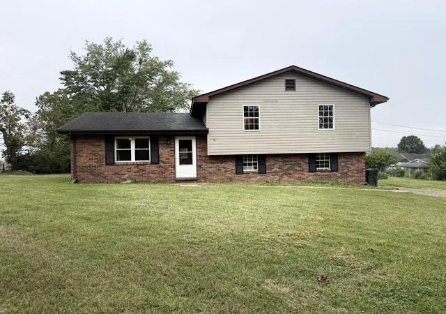Photo 1 of Single family home for sale at 1120 Oriole Ave, Mount Sterling, KY 40353 | MLS# 26026577 | Listing updated on 2026-10-13