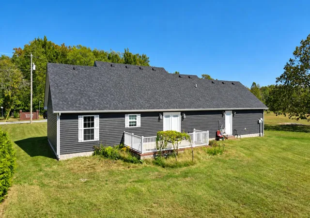 Photo 3 of Single family home for sale at 12 Kenzie Ln, Russell Springs, KY 42642 | MLS# 26028167 | Listing updated on 2026-10-13