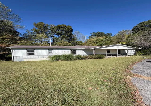 Photo 3 of Single family home for sale at 110 Indian Camp Trl, Corbin, KY 40701 | MLS# 26026574 | Listing updated on 2026-10-13