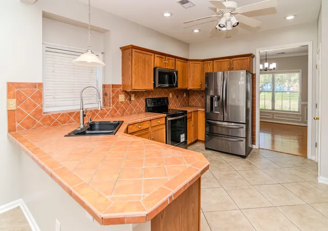 Photo 3 of Single family home for sale at 4844 Clifford Cir, Lexington, KY 40515 | MLS# 26026604 | Listing updated on 2026-10-14