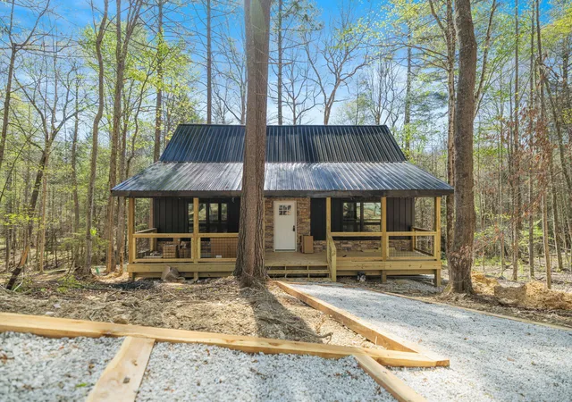 Single family home for sale at 25 Joyful Springs Rd, Zoe, KY 41397 | MLS# 26026859