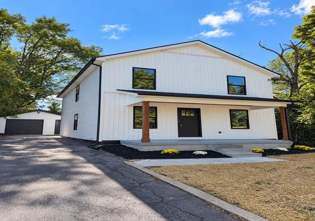 Single family home for sale at 362 Preston Ave, Lexington, KY 40502 | MLS# 26026644