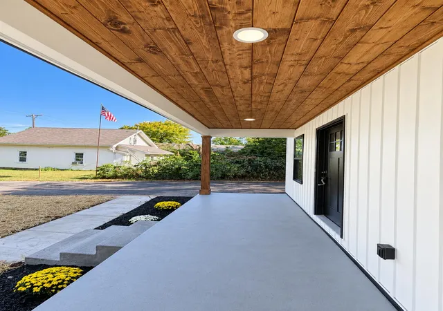 Photo 3 of Single family home for sale at 362 Preston Ave, Lexington, KY 40502 | MLS# 26026644 | Listing updated on 2026-10-15