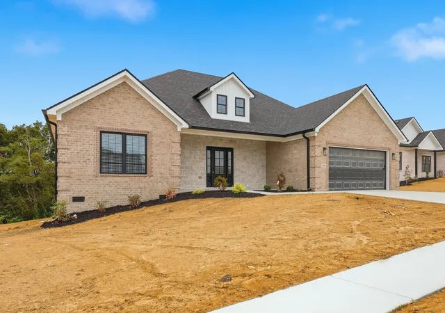 Photo 1 of Single family home for sale at 206 Lexwood Ln, Richmond, KY 40475 | MLS# 26026612 | Listing updated on 2026-10-13