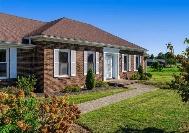 Photo 1 of Single family home for sale at 135 Hidden Valley Rd, Danville, KY 40422 | MLS# 26026638 | Listing updated on 2026-10-19