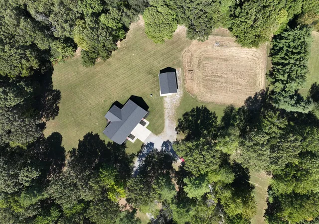 Photo 1 of House for sale at 875 Mayfield Metropolis Rd, Paducah, KY 42001 | MLS# 26027068 | Listing updated on 2026-10-06