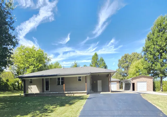 Photo 1 of Single family home for sale at 6059 US 60 W, Marion, KY 42064 | MLS# 26026835 | Listing updated on 2026-10-08