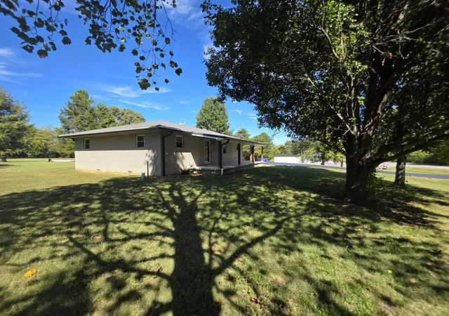 Photo 2 of Single family home for sale at 6059 US 60 W, Marion, KY 42064 | MLS# 26026835 | Listing updated on 2026-10-08