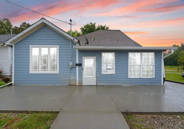 Photo 1 of Single family home for sale at 109 5th Street, Winchester, KY 40391 | MLS# 26027497 | Listing updated on 2026-10-07
