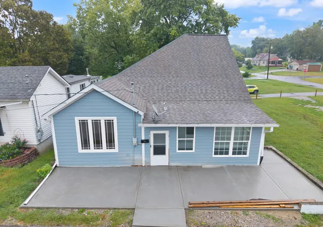 Photo 3 of Single family home for sale at 109 5th Street, Winchester, KY 40391 | MLS# 26027497 | Listing updated on 2026-10-07