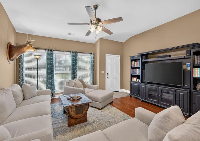 Photo 4 of Sale Pending at 222 Falmouth Dr, Georgetown, KY 40324 | MLS# 26026602 | Listing updated on 2026-10-13