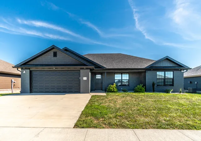 Photo 1 of Sale Pending at 454 Wyldwood Way, Berea, KY 40403 | MLS# 26026739 | Listing updated on 2026-10-13