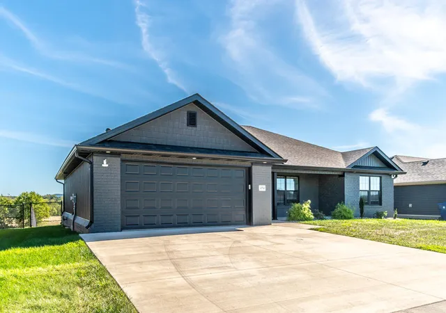 Photo 2 of Sale Pending at 454 Wyldwood Way, Berea, KY 40403 | MLS# 26026739 | Listing updated on 2026-10-13