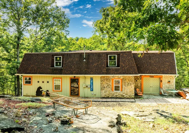 Single family home for sale at 217 Edgewater Rd, Nancy, KY 42544 | MLS# 26026630