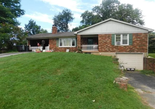 Photo 1 of Single family home for sale at 208 Compton Dr, Frankfort, KY 40601 | MLS# 26026637 | Listing updated on 2026-10-13