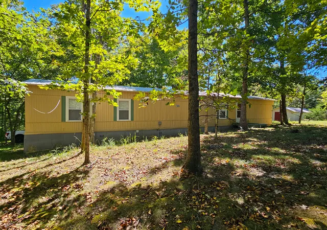 Photo 1 of Sale Pending at 1960 Chestnut Grv Rd, Parksville, KY 40464 | MLS# 26026643 | Listing updated on 2026-10-17