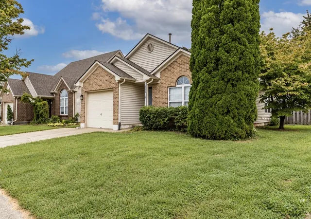 Photo 2 of Sale Pending at 104 W Chopin Way, Georgetown, KY 40324 | MLS# 26026653 | Listing updated on 2026-10-13