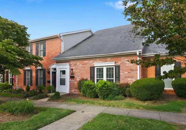 Photo 1 of Townhouse for sale at 202 Bruce Ct, Danville, KY 40422 | MLS# 26026694 | Listing updated on 2026-09-27