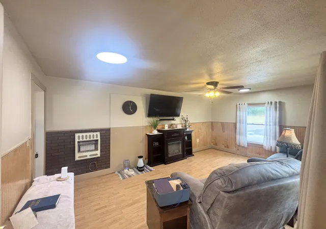 Photo 1 of Sale Pending at 10325 Greenville Rd, Hopkinsville, KY 42240 | MLS# 26026716 | Listing updated on 2026-10-05