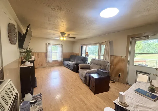 Photo 2 of Sale Pending at 10325 Greenville Rd, Hopkinsville, KY 42240 | MLS# 26026716 | Listing updated on 2026-10-05