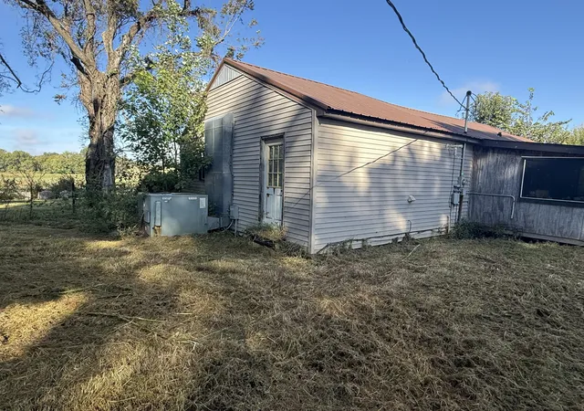 Photo 2 of Single family home for sale at 2498 Kentucky 307, Bardwell, KY 42023 | MLS# 26026932 | Listing updated on 2026-09-29