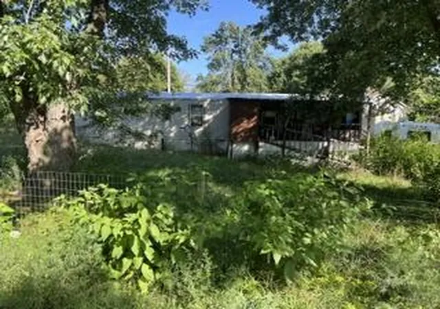 Photo 1 of Sale Pending at 327 Ethel Dr, Nicholasville, KY 40356 | MLS# 26027366 | Listing updated on 2026-10-13