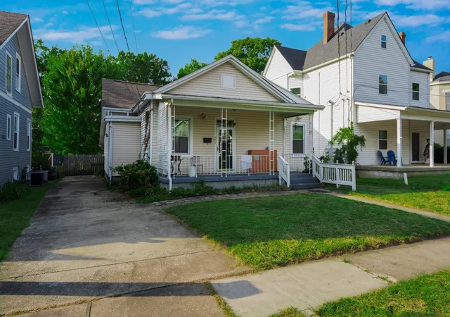 Photo 2 of Single family home for sale at 131 N Hanover Ave, Lexington, KY 40502 | MLS# 26026706 | Listing updated on 2026-10-15