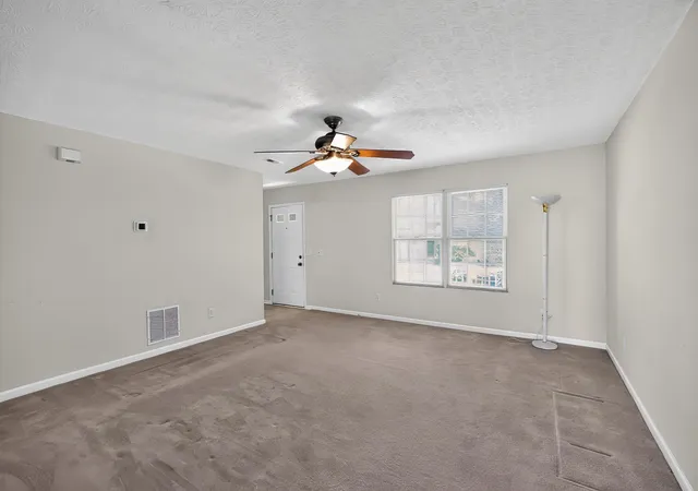 Photo 4 of Single family home for sale at 1033 Lemon Rue Way, Lexington, KY 40515 | MLS# 26026733 | Listing updated on 2026-10-13