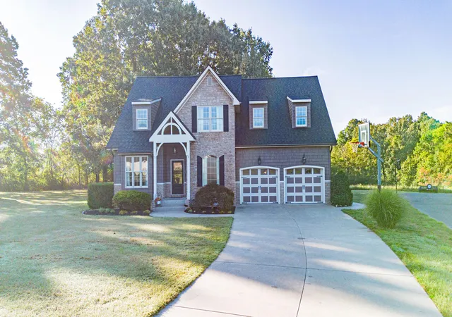 Photo 1 of Single family home for sale at 185 Meadow Ridge Dr, Paducah, KY 42003 | MLS# 26026994 | Listing updated on 2026-10-09