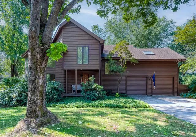 Photo 2 of Single family home for sale at 3717 Higbee Woods Ct, Lexington, KY 40503 | MLS# 26026759 | Listing updated on 2026-10-13