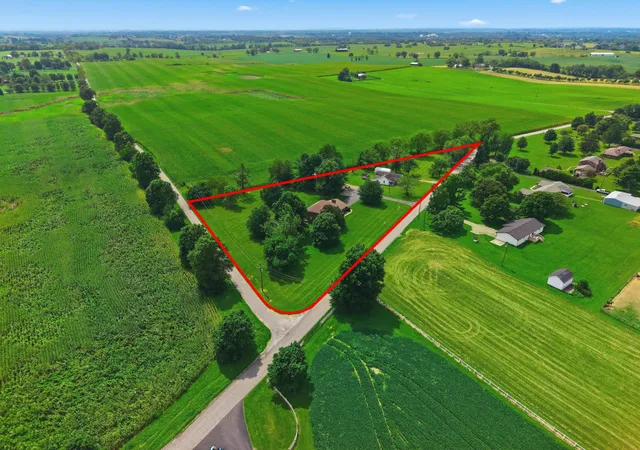 Photo 2 of Single family home for sale at 500 Handy Rd, Harrodsburg, KY 40330 | MLS# 26026750 | Listing updated on 2026-10-13