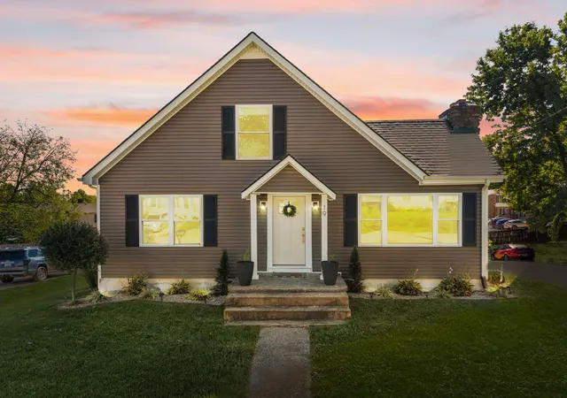 Photo 1 of Sale Pending at 19 Victory Ave, Winchester, KY 40391 | MLS# 26026938 | Listing updated on 2026-10-13