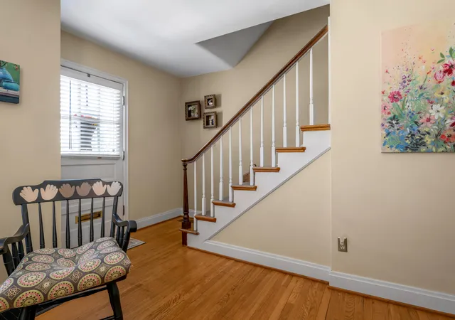 Photo 3 of Sale Pending at 568 Mitchell Ave, Lexington, KY 40503 | MLS# 26027586 | Listing updated on 2026-10-11