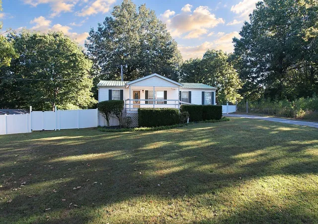 Photo 1 of Sale Pending at 749 Sugar Crk Rd, Grand Rivers, KY 42045 | MLS# 26026975 | Listing updated on 2026-10-06