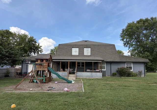 Photo 2 of Single family home for sale at 357 Catron Ave, Barbourville, KY 40906 | MLS# 26027079 | Listing updated on 2026-10-20