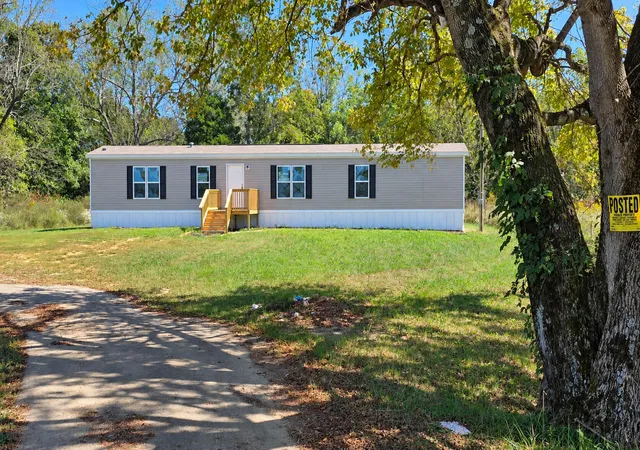 Photo 2 of Single family home for sale at 660 Legrande Ln, Hudson, KY 40145 | MLS# 26026857 | Listing updated on 2026-10-29