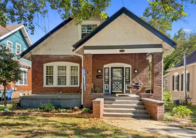 Photo 1 of Sale Pending at 443 Davidson Ct, Lexington, KY 40508 | MLS# 26026937 | Listing updated on 2026-10-23