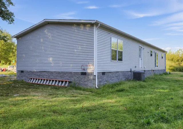 Photo 4 of Sale Pending at 1140 School St, Henderson, KY 42420 | MLS# 26026870 | Listing updated on 2026-10-05