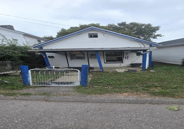 Photo 1 of Single family home for sale at 111 N Central Ave, Nicholasville, KY 40356 | MLS# 26026910 | Listing updated on 2026-10-13
