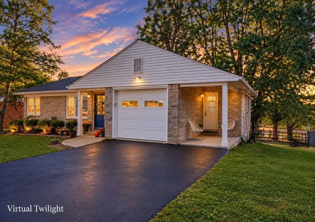 Photo 1 of Single family home for sale at 3025 Lynnwood Dr, Paris, KY 40361 | MLS# 26027814 | Listing updated on 2026-10-13
