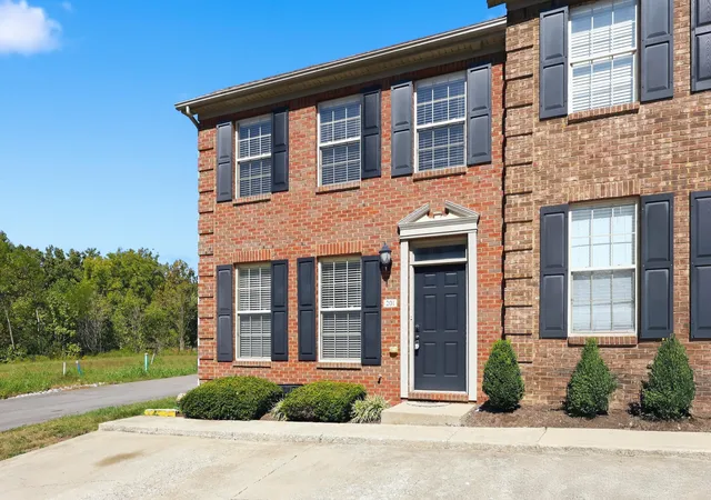 Townhouse for sale at 1145 Appian Xing Way #201, Lexington, KY 40517 | MLS# 26026898