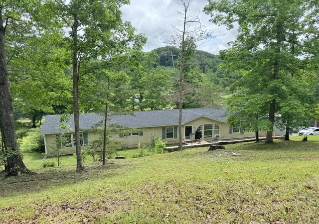 Photo 1 of Single family home for sale at 62 Shady Ln, Berea, KY 40403 | MLS# 26026909 | Listing updated on 2026-10-13