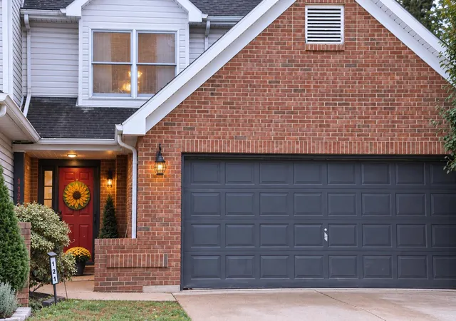 Photo 1 of Single family home for sale at 121 Park Pl Ct, Paris, KY 40361 | MLS# 26026915 | Listing updated on 2026-10-13