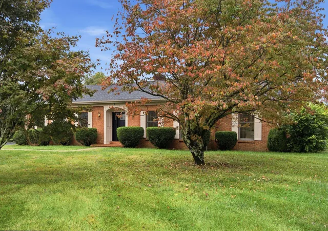 Photo 3 of Single family home for sale at 1904 Heather Way, Mount Sterling, KY 40353 | MLS# 26028212 | Listing updated on 2026-10-19