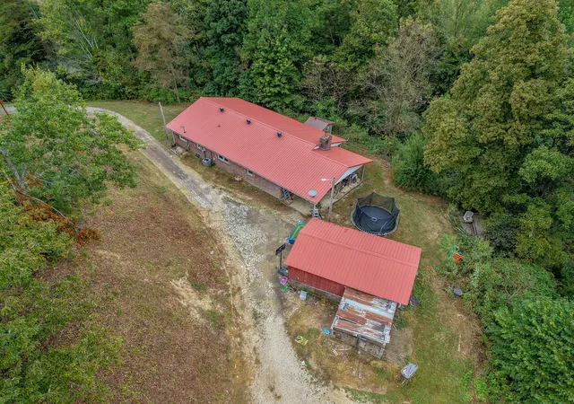 Photo 1 of Single family home for sale at 79 Blueberry Hl Rd, Campton, KY 41301 | MLS# 26026968 | Listing updated on 2026-10-13