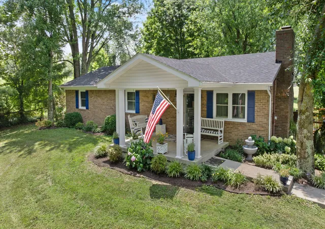 Photo 2 of Sale Pending at 1302 Long Lick Pike, Georgetown, KY 40324 | MLS# 26026996 | Listing updated on 2026-10-13