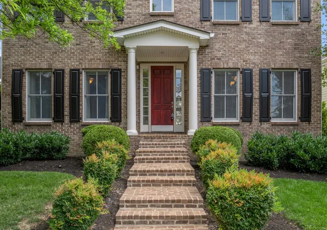 Photo 2 of Single family home for sale at 1885 Goodpaster Way, Lexington, KY 40505 | MLS# 26027137 | Listing updated on 2026-10-19