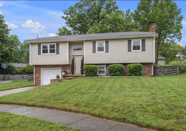 Photo 1 of Single family home for sale at 3509 Mellinocket Ct, Lexington, KY 40503 | MLS# 26027616 | Listing updated on 2026-10-19