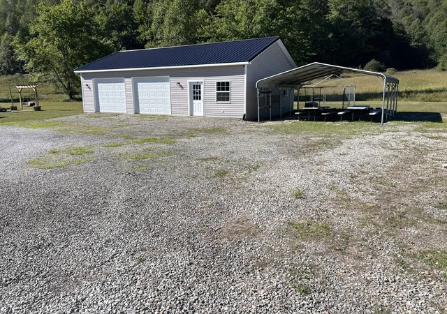 Photo 2 of Single family home for sale at 11001 Cranston Rd, Morehead, KY 40351 | MLS# 26026953 | Listing updated on 2026-10-13